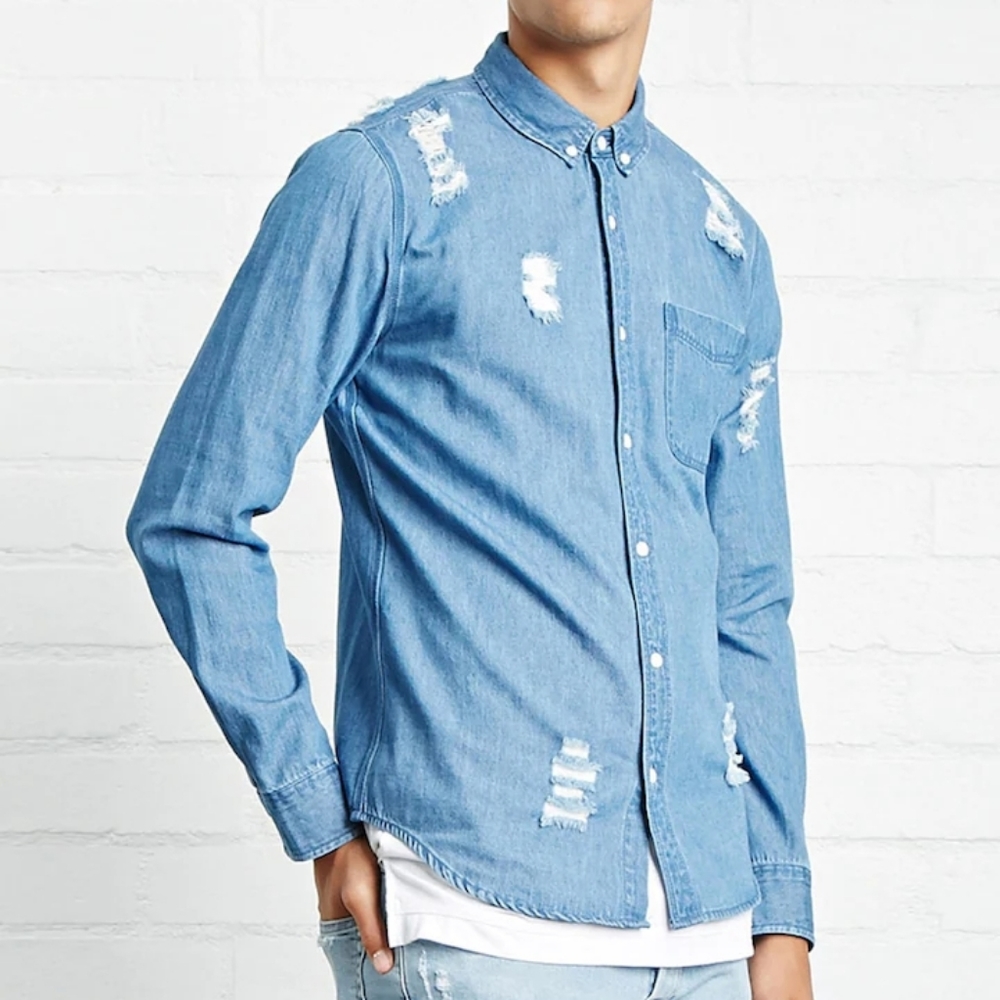 Forever 21 Men blue distressed denim shirt. Size M